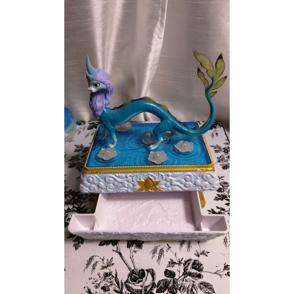 Disney Raya and the last dragon SiSu Dragón Chest Jewelry Box with relaxing song